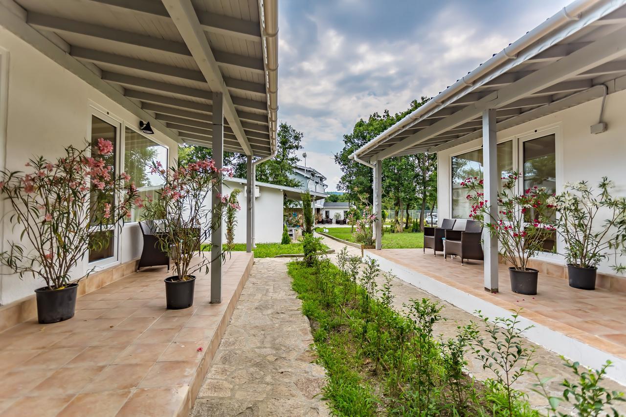 St Anastasia Hotel Burgas Ngoại thất bức ảnh